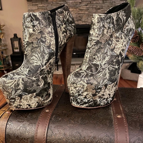 Meet your Posher, Beautimus Prime_Racks - Picture 2 of 3